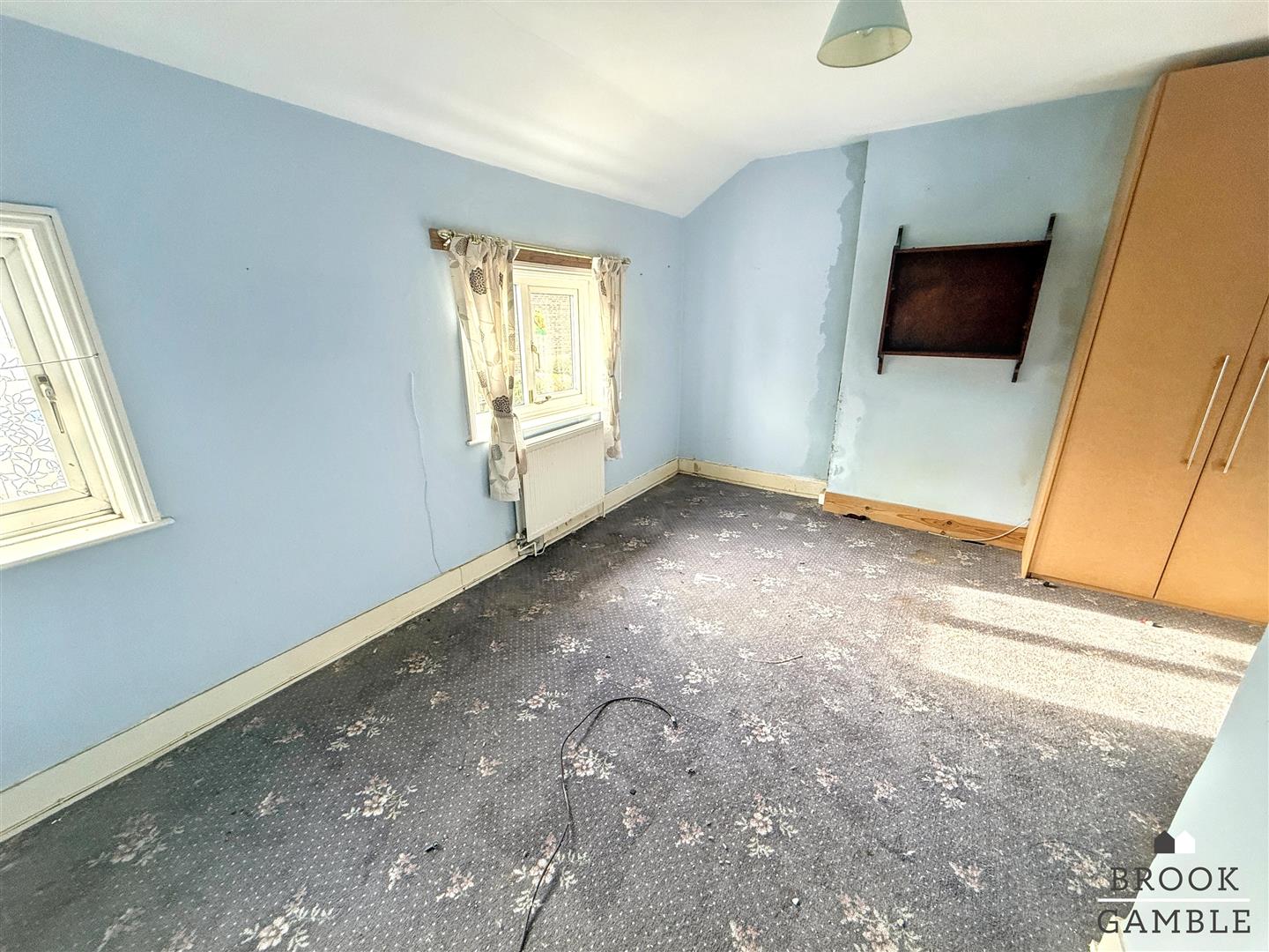 2 Bedroom House - End Terrace. Bradford Street in Eastbourne,  6